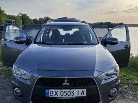 Мицубиси Аутлендер 2012 в Хмельницком на Automoto.ua Серый Мицубиси Аутлендер, объемом двигателя 2.3 л и пробегом 250 тыс. км за 12800 $, фото 1 на Automoto.ua