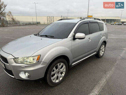 Сірий Міцубісі Аутлендер, об'ємом двигуна 2.27 л та пробігом 310 тис. км за 13000 $, фото 1 на Automoto.ua