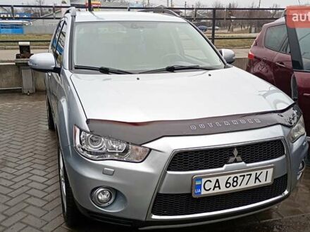 Мицубиси Аутлендер 2012 в Корсунь-Шевченковском на Automoto.ua Серый Мицубиси Аутлендер, объемом двигателя 2.2 л и пробегом 242 тыс. км за 10600 $, фото 1 на Automoto.ua