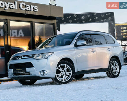 Сірий Міцубісі Аутлендер, об'ємом двигуна 2.36 л та пробігом 196 тис. км за 13800 $, фото 1 на Automoto.ua