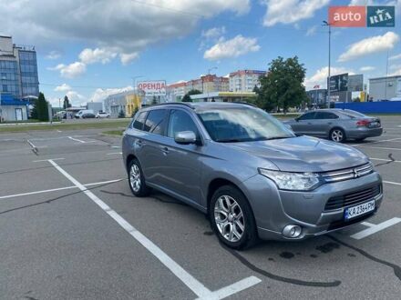 Мицубиси Аутлендер 2013 в Киеве на Automoto.ua Серый Мицубиси Аутлендер, объемом двигателя 2 л и пробегом 265 тыс. км за 12400 $, фото 1 на Automoto.ua