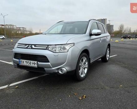 Серый Мицубиси Аутлендер, объемом двигателя 2.36 л и пробегом 54 тыс. км за 15400 $, фото 1 на Automoto.ua