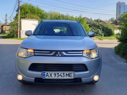 Мицубиси Аутлендер 2013 в Киеве на Automoto.ua Серый Мицубиси Аутлендер, объемом двигателя 2.4 л и пробегом 176 тыс. км за 13500 $, фото 1 на Automoto.ua