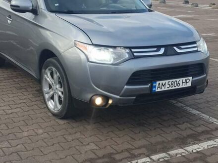 Серый Мицубиси Аутлендер, объемом двигателя 2.36 л и пробегом 265 тыс. км за 10300 $, фото 1 на Automoto.ua