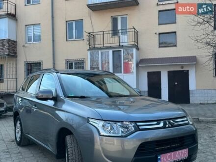 Сірий Міцубісі Аутлендер, об'ємом двигуна 2.3 л та пробігом 200 тис. км за 12300 $, фото 1 на Automoto.ua