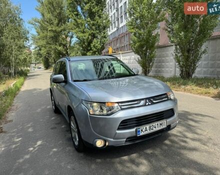 Серый Мицубиси Аутлендер, объемом двигателя 2.36 л и пробегом 180 тыс. км за 12900 $, фото 1 на Automoto.ua