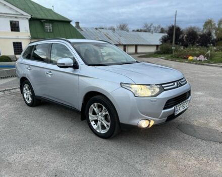 Серый Мицубиси Аутлендер, объемом двигателя 2.4 л и пробегом 199 тыс. км за 13200 $, фото 1 на Automoto.ua