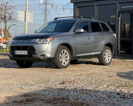 Сірий Міцубісі Аутлендер, об'ємом двигуна 2.4 л та пробігом 209 тис. км за 12200 $, фото 1 на Automoto.ua