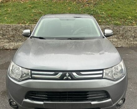 Серый Мицубиси Аутлендер, объемом двигателя 2.4 л и пробегом 219 тыс. км за 10800 $, фото 1 на Automoto.ua