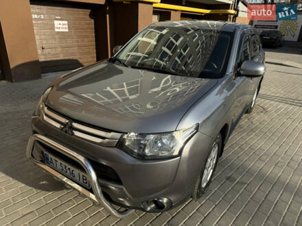 Сірий Міцубісі Аутлендер, об'ємом двигуна 2 л та пробігом 137 тис. км за 13700 $, фото 1 на Automoto.ua