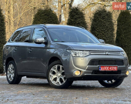 Сірий Міцубісі Аутлендер, об'ємом двигуна 2 л та пробігом 170 тис. км за 15299 $, фото 1 на Automoto.ua