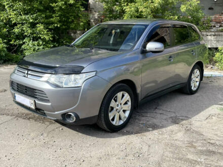 Мицубиси Аутлендер 2014 в Виннице на Automoto.ua Серый Мицубиси Аутлендер, объемом двигателя 2 л и пробегом 200 тыс. км за 12650 $, фото 1 на Automoto.ua