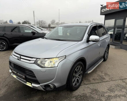 Серый Мицубиси Аутлендер, объемом двигателя 2.36 л и пробегом 198 тыс. км за 13990 $, фото 1 на Automoto.ua
