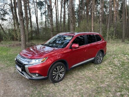 Міцубісі Аутлендер 2015 у Софіївська Борщагівка на Automoto.ua Сірий Міцубісі Аутлендер, об'ємом двигуна 2.4 л та пробігом 43 тис. км за 21000 $, фото 1 на Automoto.ua
