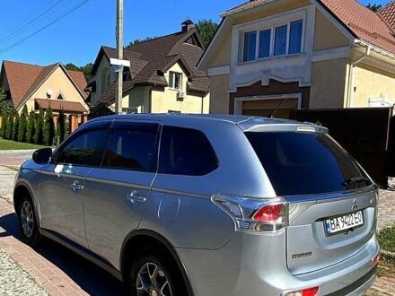 Мицубиси Аутлендер 2015 в Знаменке на Automoto.ua Серый Мицубиси Аутлендер, объемом двигателя 2.4 л и пробегом 250 тыс. км за 13300 $, фото 1 на Automoto.ua