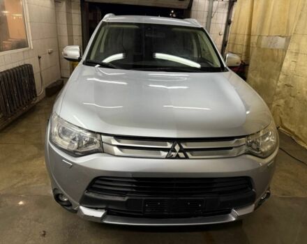 Серый Мицубиси Аутлендер, объемом двигателя 2.2 л и пробегом 290 тыс. км за 9625 $, фото 1 на Automoto.ua