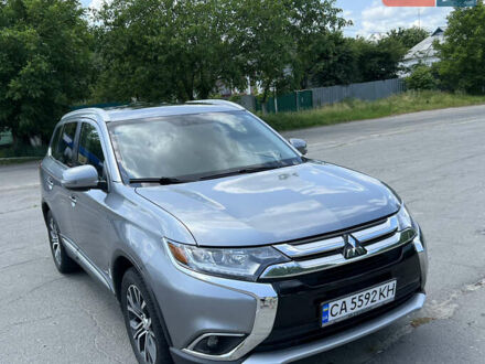 Міцубісі Аутлендер 2015 у Звенигородка на Automoto.ua Сірий Міцубісі Аутлендер, об'ємом двигуна 3 л та пробігом 174 тис. км за 14400 $, фото 1 на Automoto.ua