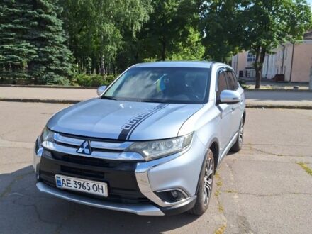 Мицубиси Аутлендер 2015 в Кривом Роге на Automoto.ua Серый Мицубиси Аутлендер, объемом двигателя 2.4 л и пробегом 160 тыс. км за 14200 $, фото 1 на Automoto.ua