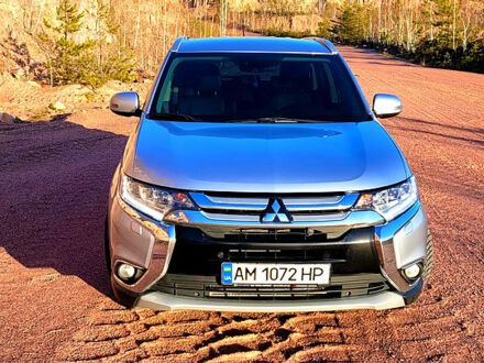 Міцубісі Аутлендер 2015 у Овруче на Automoto.ua Сірий Міцубісі Аутлендер, об'ємом двигуна 2.3 л та пробігом 191 тис. км за 16200 $, фото 1 на Automoto.ua