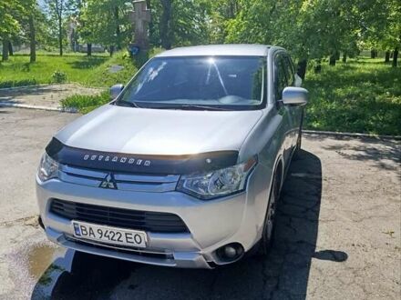Міцубісі Аутлендер 2015 у Знаменке на Automoto.ua Сірий Міцубісі Аутлендер, об'ємом двигуна 2.4 л та пробігом 250 тис. км за 10500 $, фото 1 на Automoto.ua