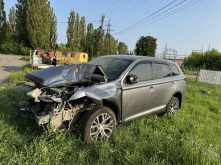 Мицубиси Аутлендер 2015 в Полтаве на Automoto.ua Серый Мицубиси Аутлендер, объемом двигателя 2.4 л и пробегом 185 тыс. км за 5500 $, фото 1 на Automoto.ua