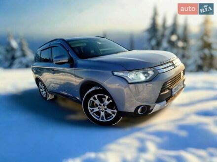 Серый Мицубиси Аутлендер, объемом двигателя 2.36 л и пробегом 290 тыс. км за 11800 $, фото 1 на Automoto.ua