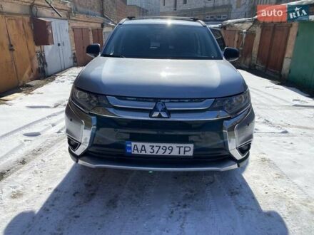 Мицубиси Аутлендер 2016 в Киеве на Automoto.ua Серый Мицубиси Аутлендер, объемом двигателя 2.36 л и пробегом 169 тыс. км за 15000 $, фото 1 на Automoto.ua