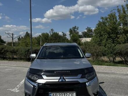 Мицубиси Аутлендер 2016 в Запорожье на Automoto.ua Серый Мицубиси Аутлендер, объемом двигателя 2.4 л и пробегом 150 тыс. км за 15000 $, фото 1 на Automoto.ua