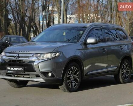 Серый Мицубиси Аутлендер, объемом двигателя 3 л и пробегом 190 тыс. км за 16700 $, фото 1 на Automoto.ua