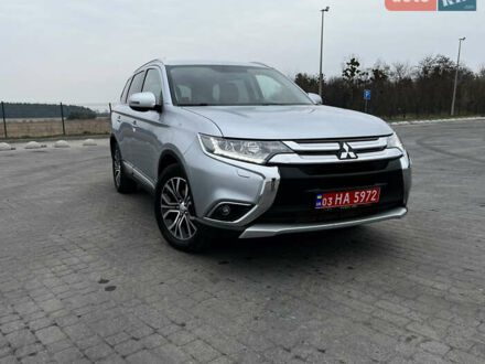 Мицубиси Аутлендер 2016 в Радивилове на Automoto.ua Серый Мицубиси Аутлендер, объемом двигателя 2.3 л и пробегом 220 тыс. км за 17200 $, фото 1 на Automoto.ua