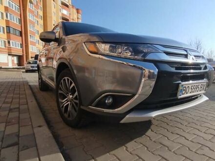 Міцубісі Аутлендер 2016 у Тернополі на Automoto.ua Сірий Міцубісі Аутлендер, об'ємом двигуна 2.36 л та пробігом 130 тис. км за 15600 $, фото 1 на Automoto.ua