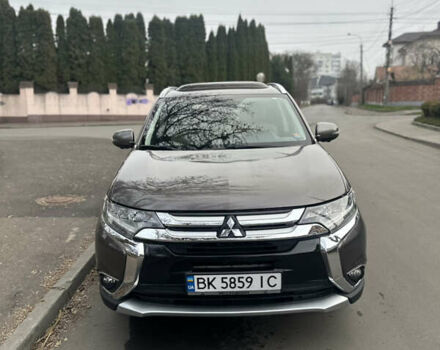 Сірий Міцубісі Аутлендер, об'ємом двигуна 2.36 л та пробігом 48 тис. км за 18000 $, фото 1 на Automoto.ua