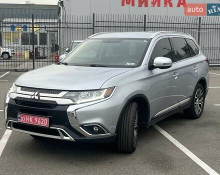 Серый Мицубиси Аутлендер, объемом двигателя 2.36 л и пробегом 120 тыс. км за 16100 $, фото 1 на Automoto.ua