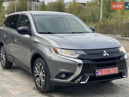 Сірий Міцубісі Аутлендер, об'ємом двигуна 2.36 л та пробігом 113 тис. км за 14600 $, фото 1 на Automoto.ua