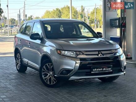 Мицубиси Аутлендер 2017 в Николаеве на Automoto.ua Серый Мицубиси Аутлендер, объемом двигателя 2.36 л и пробегом 144 тыс. км за 15999 $, фото 1 на Automoto.ua