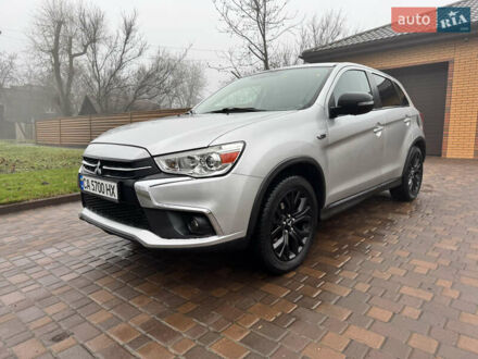 Серый Мицубиси Аутлендер, объемом двигателя 2 л и пробегом 161 тыс. км за 15500 $, фото 1 на Automoto.ua