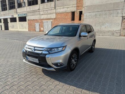 Міцубісі Аутлендер 2017 у Тернополі на Automoto.ua Сірий Міцубісі Аутлендер, об'ємом двигуна 2.4 л та пробігом 142 тис. км за 15999 $, фото 1 на Automoto.ua