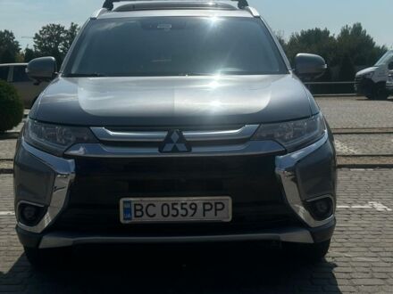 Серый Мицубиси Аутлендер, объемом двигателя 3 л и пробегом 179 тыс. км за 15500 $, фото 1 на Automoto.ua