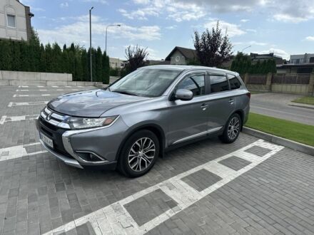 Мицубиси Аутлендер 2017 в Ровно на Automoto.ua Серый Мицубиси Аутлендер, объемом двигателя 2.4 л и пробегом 185 тыс. км за 14300 $, фото 1 на Automoto.ua