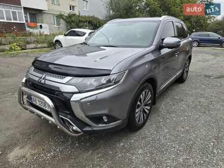 Мицубиси Аутлендер 2018 в Виннице на Automoto.ua Серый Мицубиси Аутлендер, объемом двигателя 2.36 л и пробегом 58 тыс. км за 22800 $, фото 1 на Automoto.ua