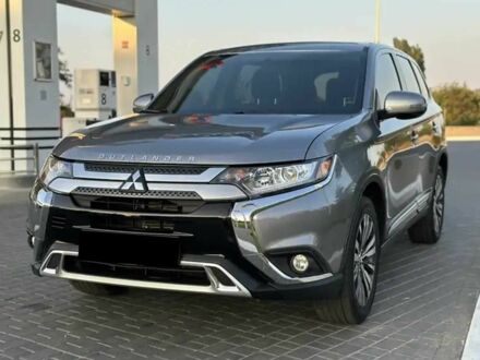 Мицубиси Аутлендер 2018 в Киеве на Automoto.ua Серый Мицубиси Аутлендер, объемом двигателя 2.4 л и пробегом 63 тыс. км за 14000 $, фото 1 на Automoto.ua