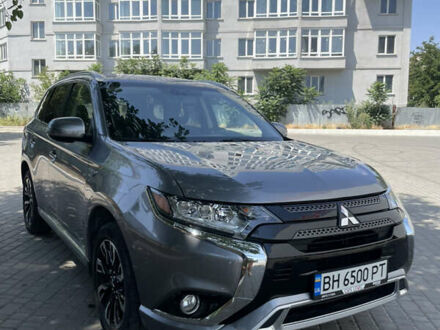 Мицубиси Аутлендер 2018 в Одессе на Automoto.ua Серый Мицубиси Аутлендер, объемом двигателя 2 л и пробегом 107 тыс. км за 20300 $, фото 1 на Automoto.ua