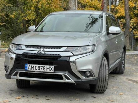 Сірий Міцубісі Аутлендер, об'ємом двигуна 2.4 л та пробігом 110 тис. км за 15950 $, фото 1 на Automoto.ua