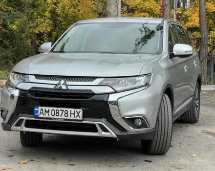 Серый Мицубиси Аутлендер, объемом двигателя 2.4 л и пробегом 110 тыс. км за 15950 $, фото 1 на Automoto.ua
