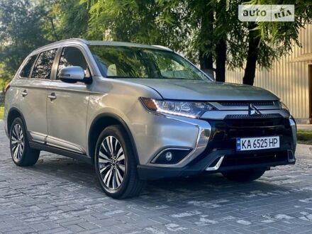 Міцубісі Аутлендер 2018 у Дніпро (Дніпропетровську) на Automoto.ua Сірий Міцубісі Аутлендер, об'ємом двигуна 2.36 л та пробігом 73 тис. км за 16999 $, фото 1 на Automoto.ua