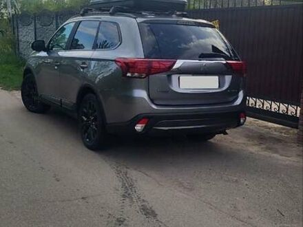 Міцубісі Аутлендер 2018 у Чернігові на Automoto.ua Сірий Міцубісі Аутлендер, об'ємом двигуна 2.4 л та пробігом 170 тис. км за 13999 $, фото 1 на Automoto.ua