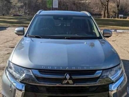 Сірий Міцубісі Аутлендер, об'ємом двигуна 0 л та пробігом 115 тис. км за 10500 $, фото 1 на Automoto.ua
