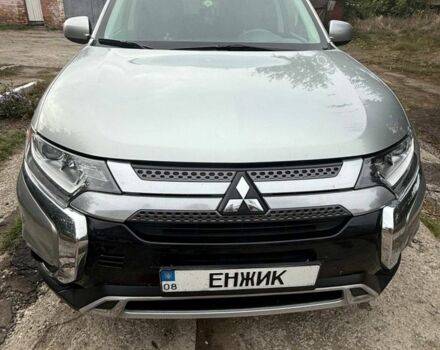 Сірий Міцубісі Аутлендер, об'ємом двигуна 2.4 л та пробігом 69 тис. км за 17499 $, фото 1 на Automoto.ua