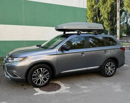 Сірий Міцубісі Аутлендер, об'ємом двигуна 2.36 л та пробігом 186 тис. км за 15500 $, фото 1 на Automoto.ua