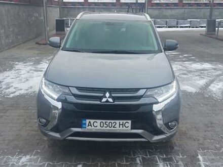 Мицубиси Аутлендер 2018 в Ровно на Automoto.ua Серый Мицубиси Аутлендер, объемом двигателя 2 л и пробегом 101 тыс. км за 18500 $, фото 1 на Automoto.ua